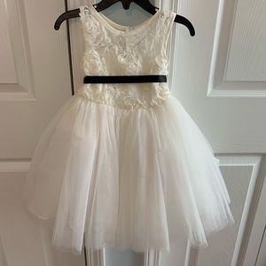 Rosebud Ivory Flower Girl Dress NWT